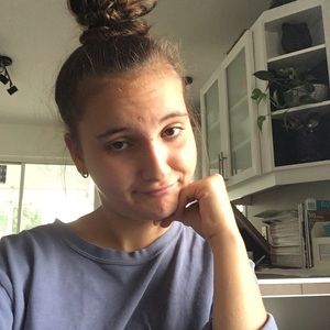 Meet your Posher, Axelle